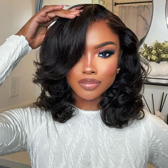 Loose Wave 13x4 HD Lace Wigs Human Hair Natural Hairline Bob Wigs Natural Black Wigs